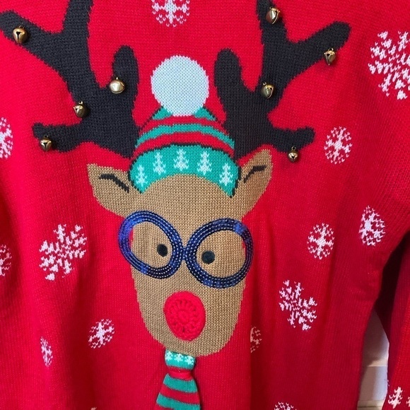 Ugly Christmas sweater! Perfect for that holiday party! - Picture 7 of 8